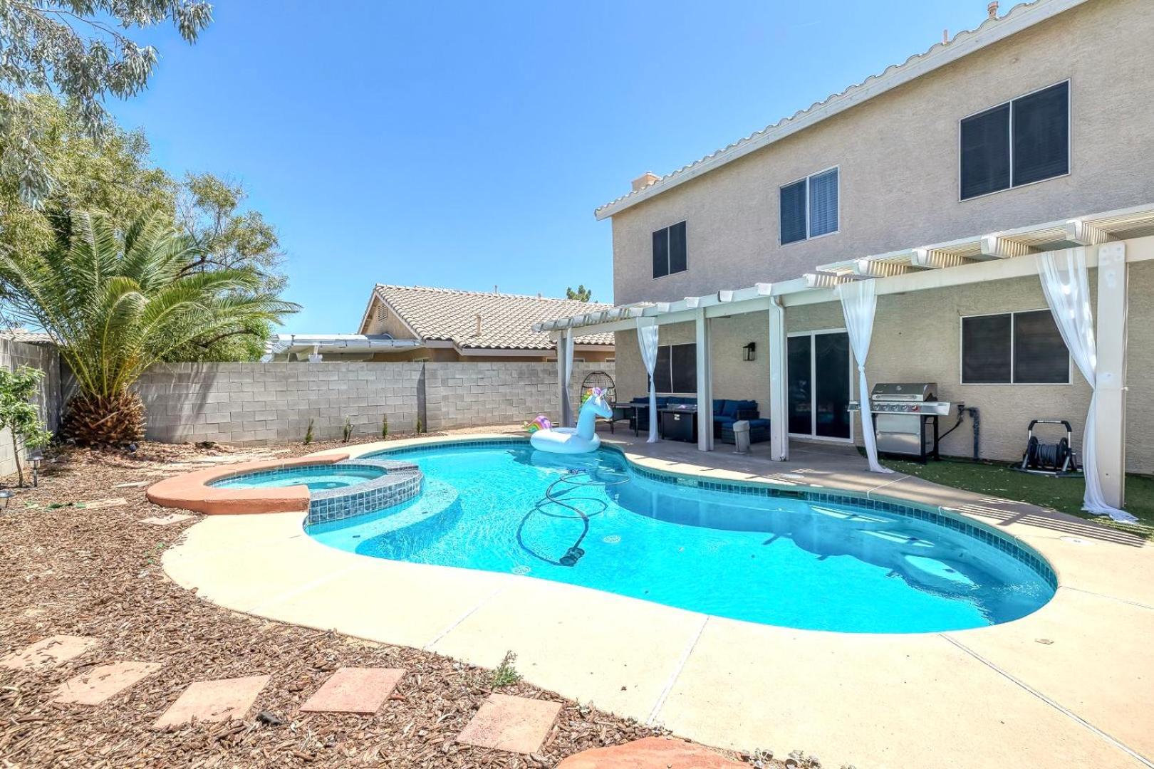 Modern Home In Las Vegas Near Strip With Pool And Jacuzzi Zewnętrze zdjęcie